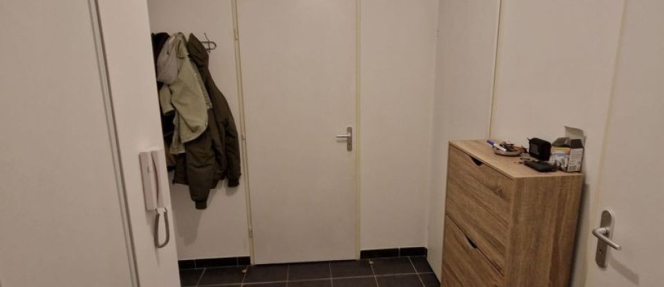 Apartment 2 rooms of 55 m² in Raismes (59590)