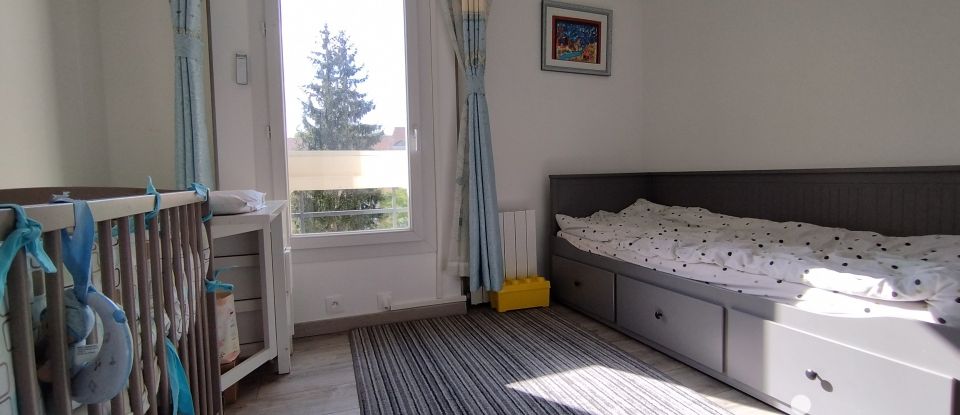 Appartement 4 pièces de 74 m² à Massy (91300)