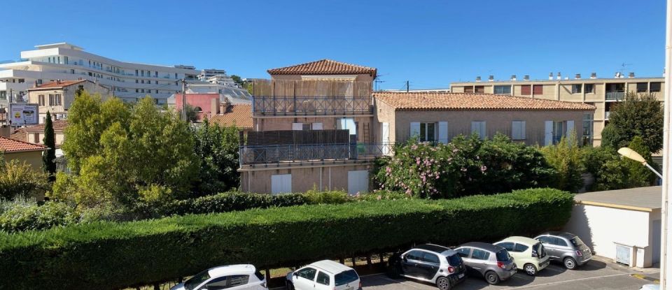 Appartement 2 pièces de 38 m² à Marseille (13008)