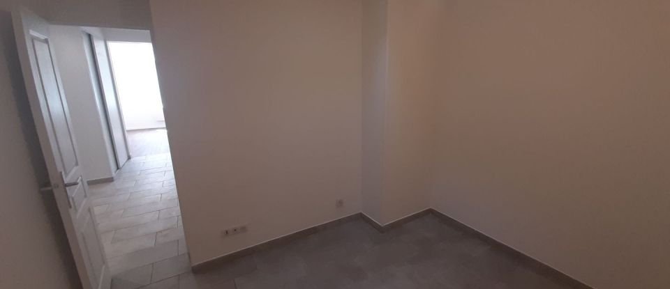 Building in Saint-Quentin (02100) of 115 m²