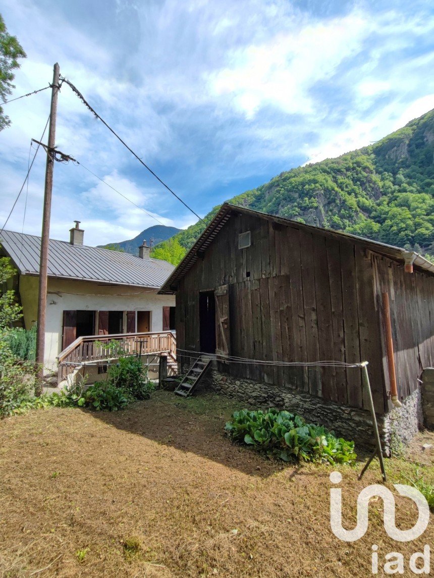 Maison 4 pièces de 60 m² à La Léchère (73260)