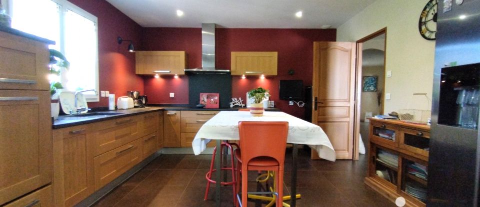 House 5 rooms of 135 m² in Le Luc (83340)
