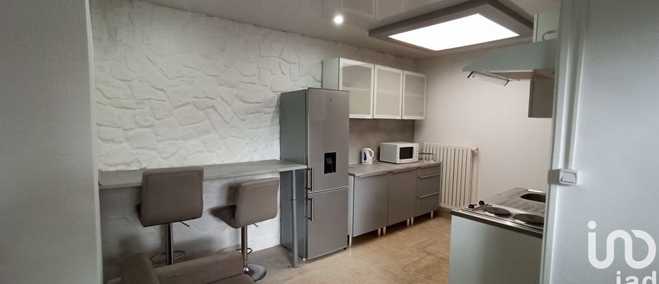 Studio 1 pièce de 45 m² à Saint-Étienne (42000)