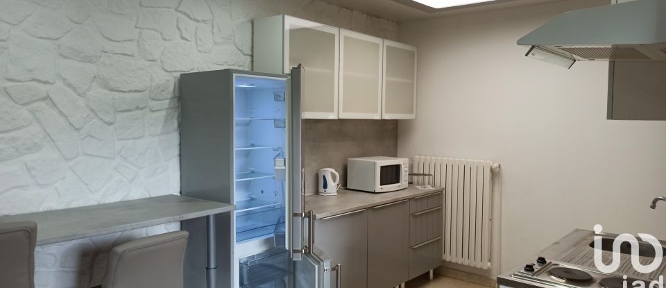 Studio 1 pièce de 45 m² à Saint-Étienne (42000)