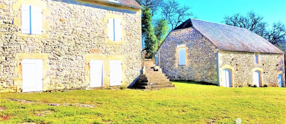 Maison 4 pièces de 90 m² à Lachapelle-Auzac (46200)