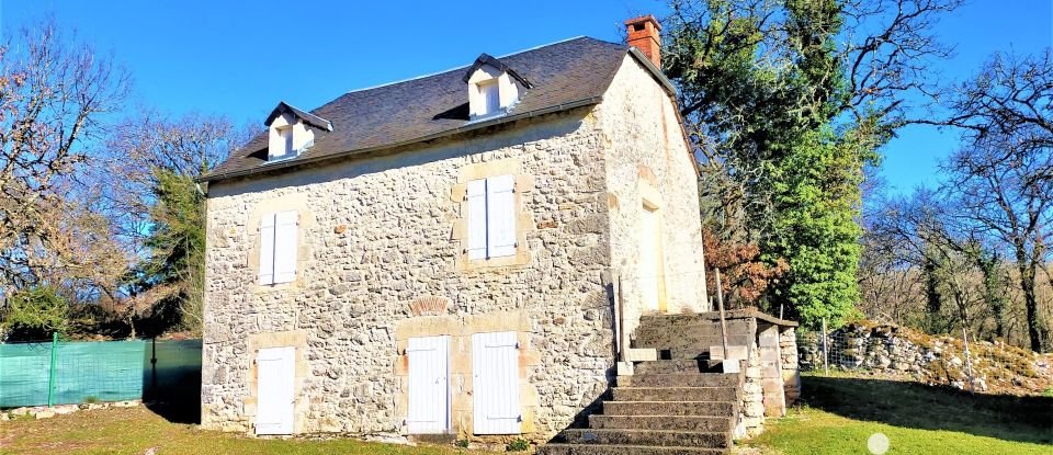 Maison 4 pièces de 90 m² à Lachapelle-Auzac (46200)