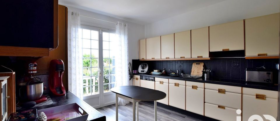 Maison 7 pièces de 163 m² à Manthelan (37240)