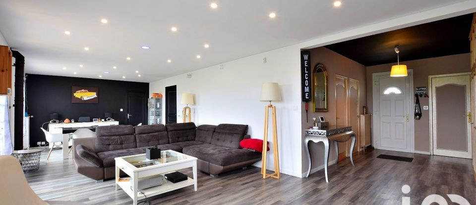 Maison 7 pièces de 163 m² à Manthelan (37240)