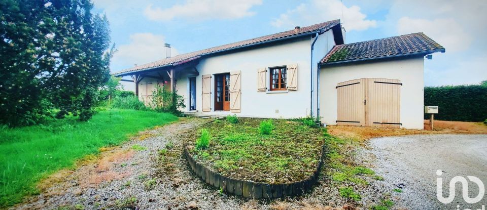 Maison 6 pièces de 121 m² à Chef-Boutonne (79110)