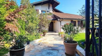 House 6 rooms of 230 m² in Valleiry (74520)