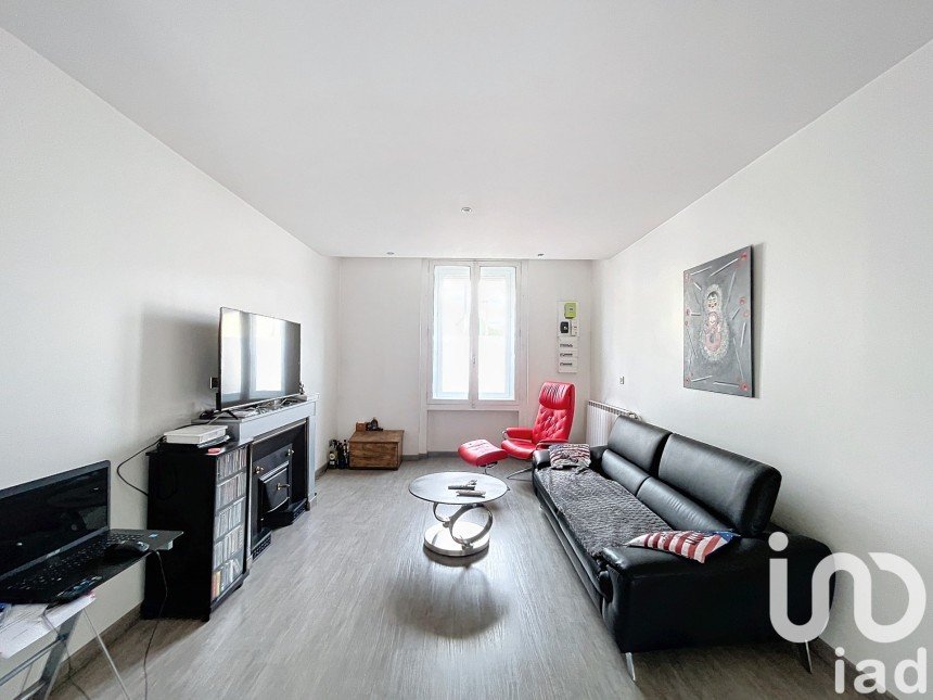 Apartment 4 rooms of 101 m² in Givors (69700)