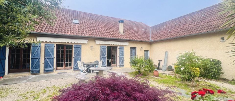 House 5 rooms of 132 m² in Oursbelille (65490)