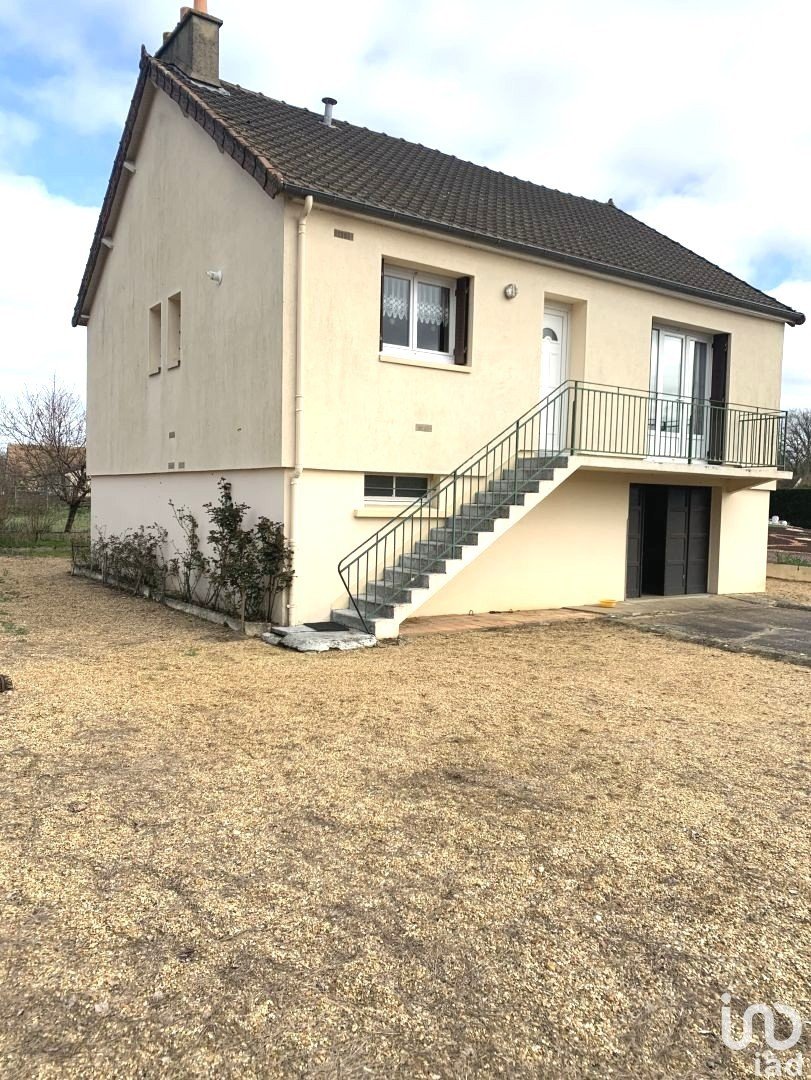 Maison de village 4 pièces de 70 m² à Roézé-sur-Sarthe (72210)