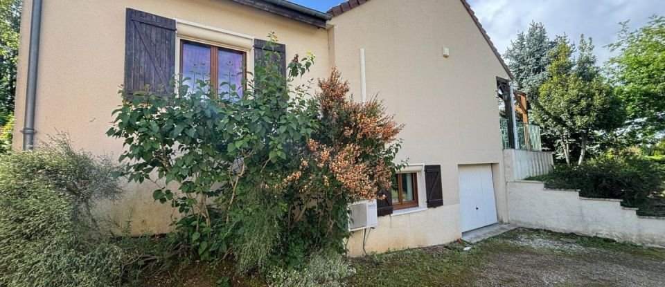 House 4 rooms of 99 m² in Châtellerault (86100)