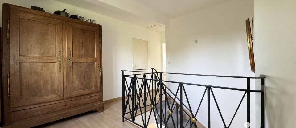 Maison traditionnelle 8 pièces de 155 m² à Marolles-en-Hurepoix (91630)