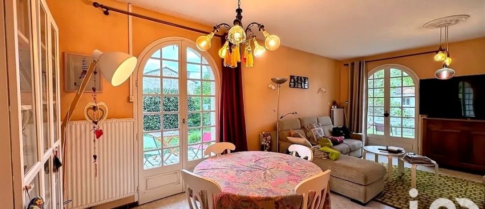 Traditional house 6 rooms of 108 m² in Le Peyrat (09600)