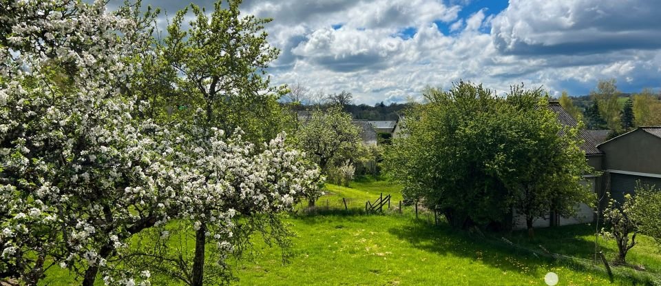 Village house 10 rooms of 77 m² in Argences en Aubrac (12420)