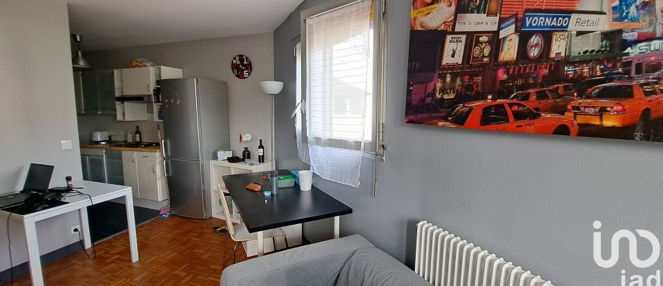 Apartment 1 room of 34 m² in Cergy (95000)