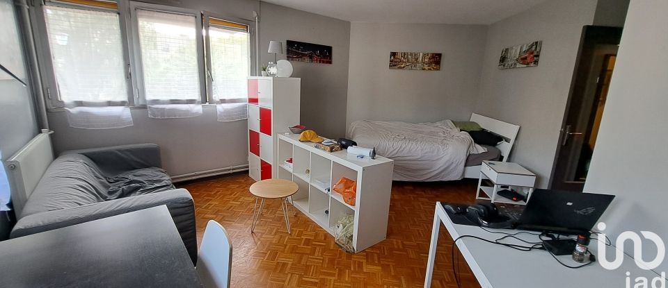 Apartment 1 room of 34 m² in Cergy (95000)