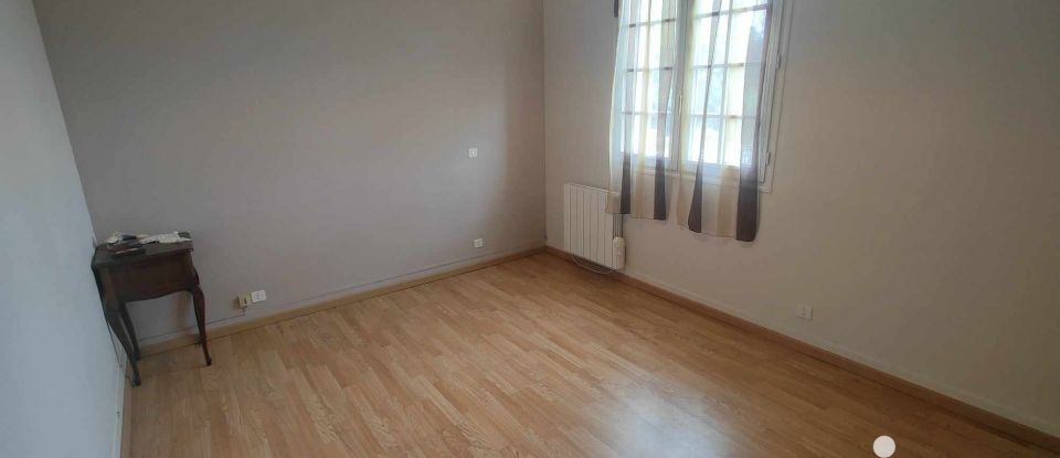 Traditional house 5 rooms of 135 m² in Bailleau-Armenonville (28320)