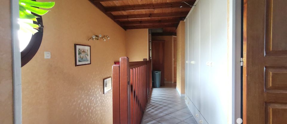 House 5 rooms of 110 m² in Trappes (78190)