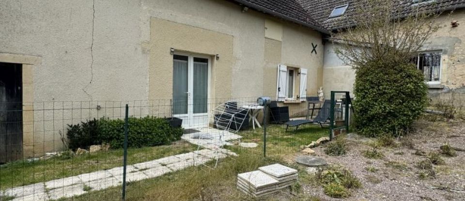 House 10 rooms of 275 m² in Chalivoy-Milon (18130)