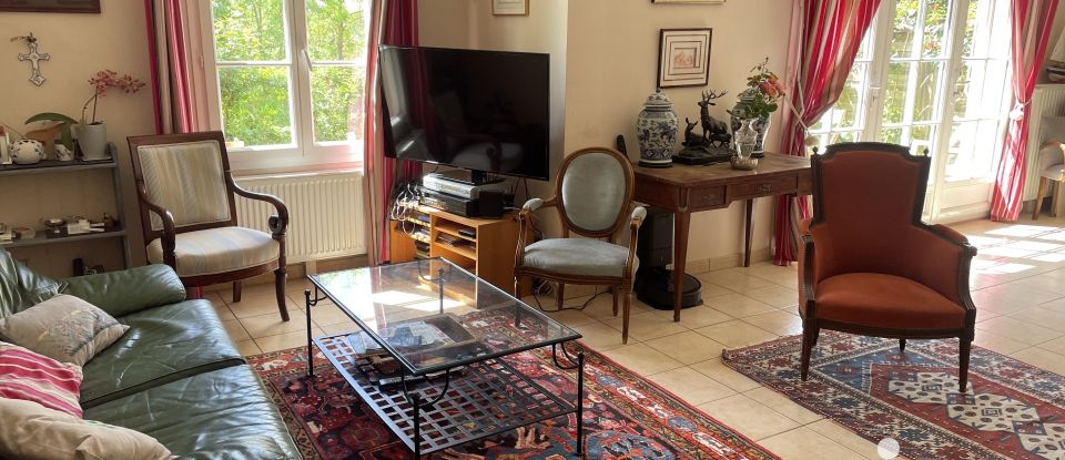 Town house 7 rooms of 128 m² in Chartres (28000)