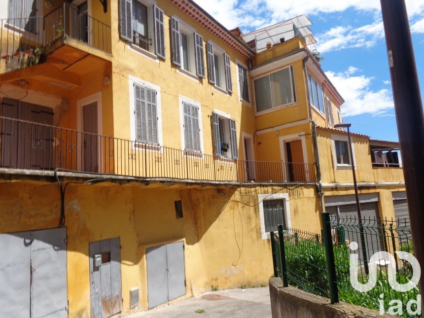 Appartement 3 pièces de 81 m² à Grasse (06130)