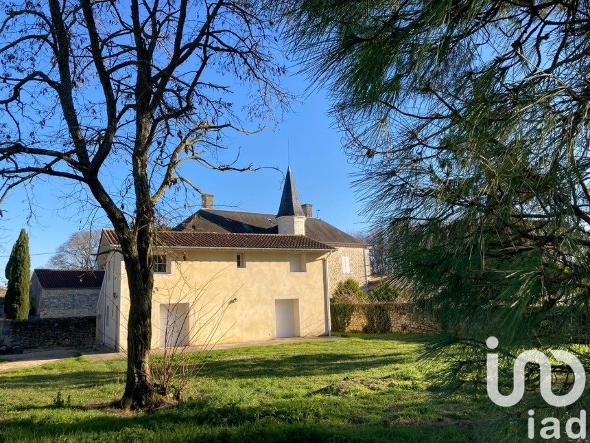 Traditional house 5 rooms of 107 m² in Queyrac (33340)