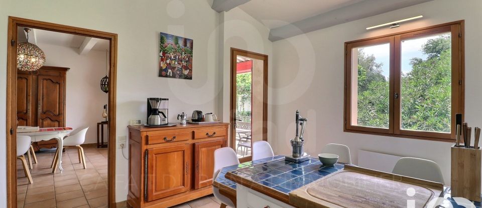 Traditional house 5 rooms of 163 m² in Ceyreste (13600)