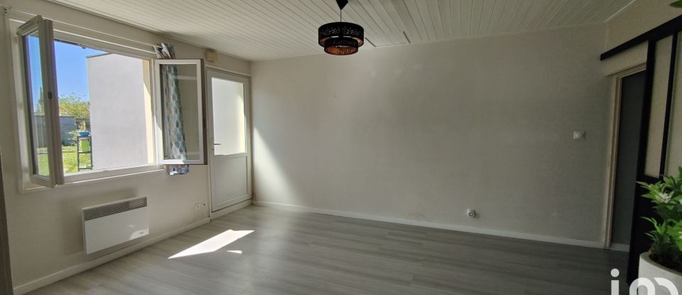 Maison 3 pièces de 57 m² à Grosbreuil (85440)