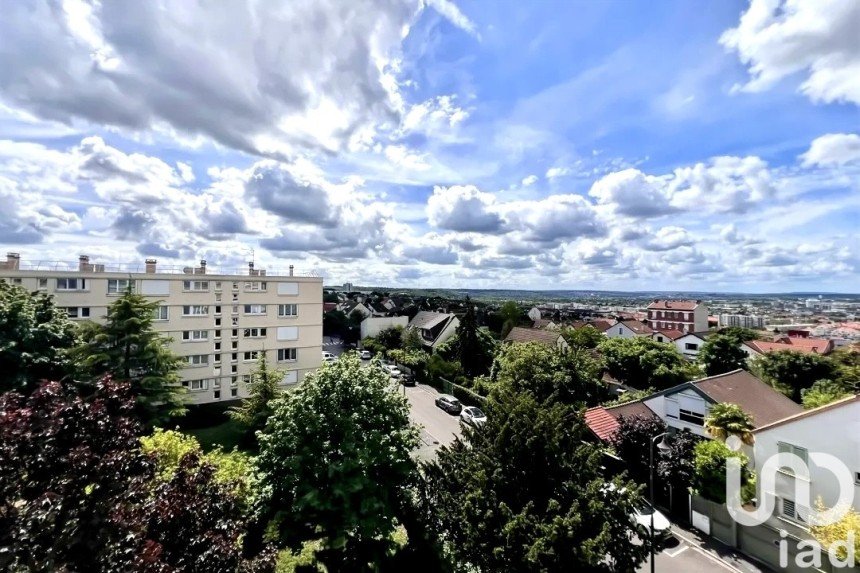 Apartment 5 rooms of 73 m² in Rueil-Malmaison (92500)