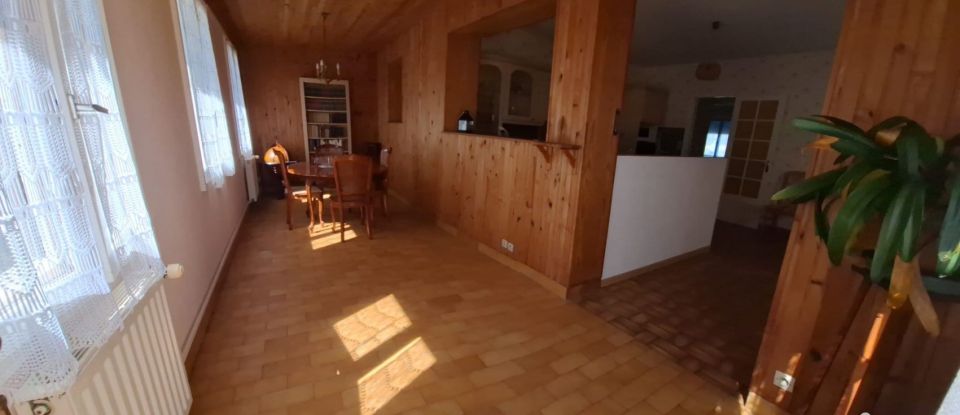 House 4 rooms of 108 m² in Cléré-les-Pins (37340)