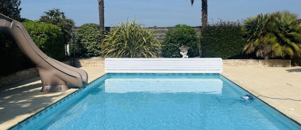 Maison traditionnelle 6 pièces de 230 m² à Longeville-sur-Mer (85560)