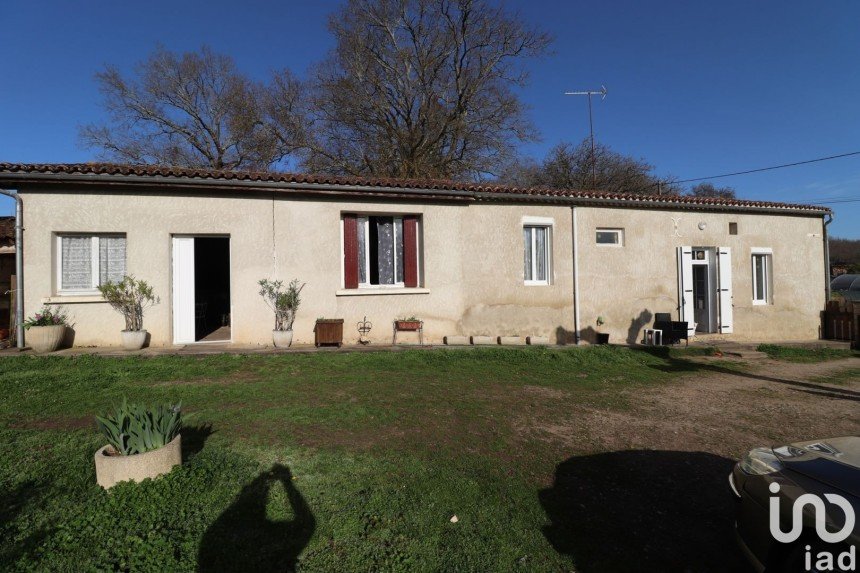 Maison 4 pièces de 80 m² à Montguyon (17270)