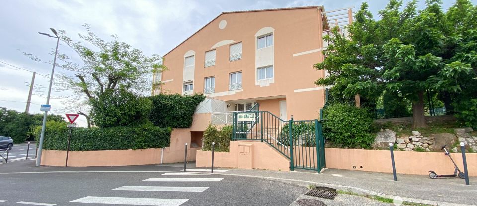 Appartement 4 pièces de 77 m² à Saint-Laurent-du-Var (06700)