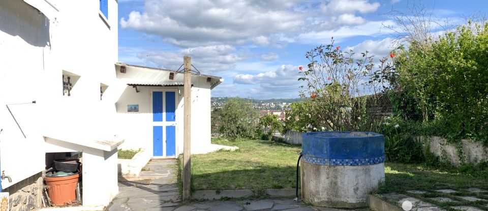 Maison traditionnelle 5 pièces de 118 m² à Domérat (03410)