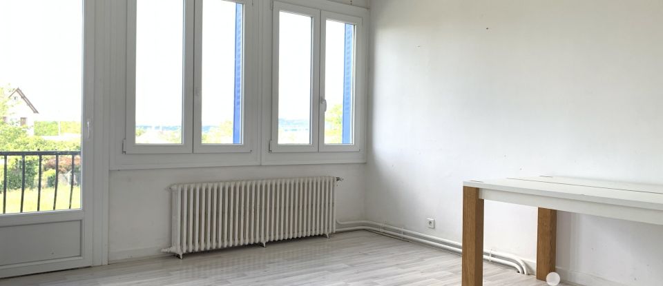 Maison traditionnelle 5 pièces de 118 m² à Domérat (03410)