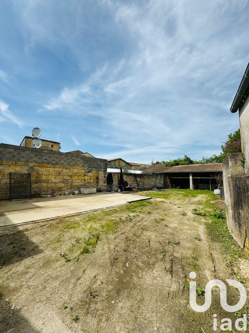 Maison de ville 7 pièces de 226 m² à Lussac (33570)