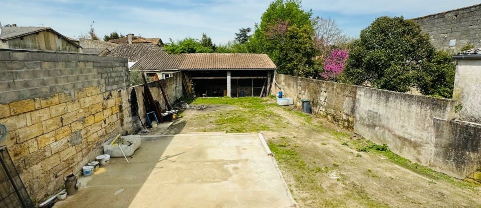 Maison de ville 7 pièces de 226 m² à Lussac (33570)