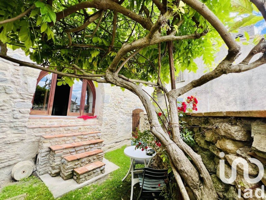 Traditional house 6 rooms of 160 m² in Saint-Martin-Lalande (11400)