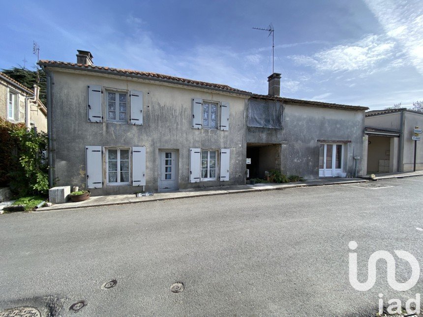 Vente Maison 115m² 4 Pièces à Nonac (16190) - Iad France