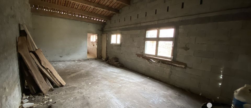 Maison de village 4 pièces de 115 m² à Nonac (16190)