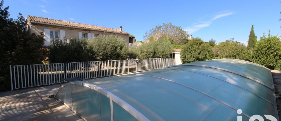 House 9 rooms of 500 m² in Saint-Saturnin-lès-Avignon (84450)