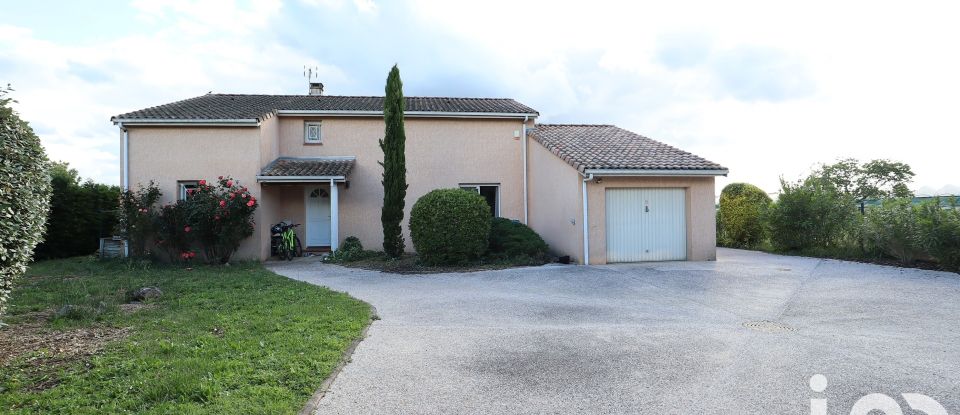 Traditional house 4 rooms of 145 m² in Saint-Jory (31790)