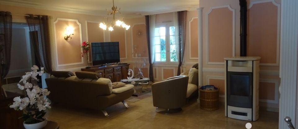 House 6 rooms of 183 m² in - (47200)