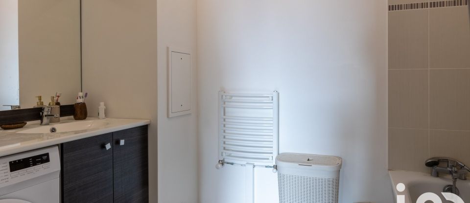 Appartement 3 pièces de 73 m² à Aubervilliers (93300)