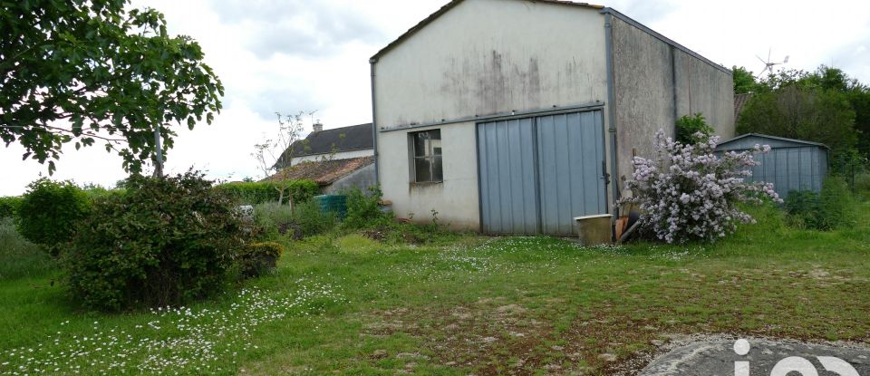 Maison 5 pièces de 88 m² à Taizé-Aizie (16700)