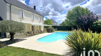 House 5 rooms of 155 m² in Saint-Denis-en-Val (45560)