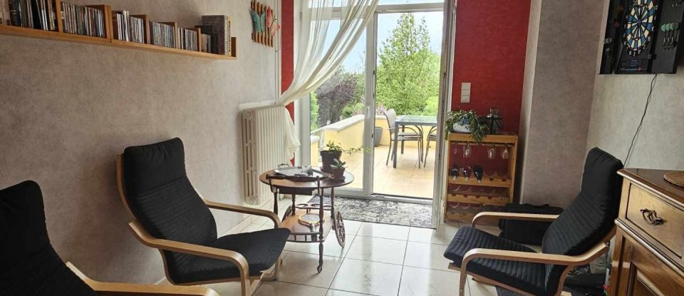 Village house 9 rooms of 183 m² in Courcelles-sur-Nied (57530)